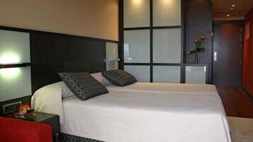 Minibar, in-room safe, desk, blackout curtains