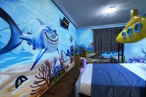 Chambre Quadruple Design, salle de bains attenante