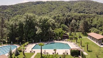 3 indoor pools, 5 outdoor pools