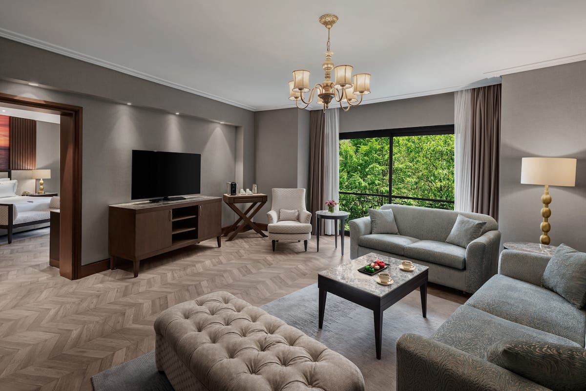 family suite | minibar, in-room safe, desk, soundproofing