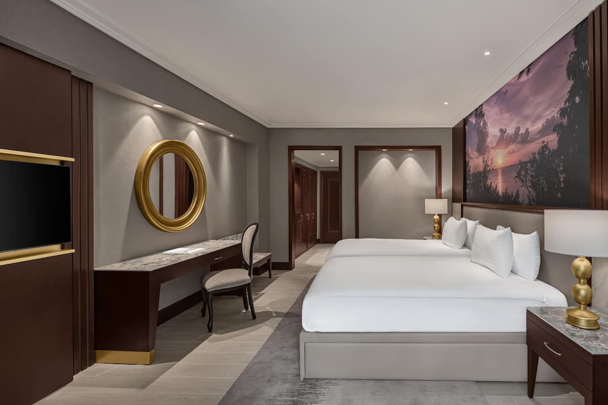 superior room | minibar, in-room safe, desk, soundproofing