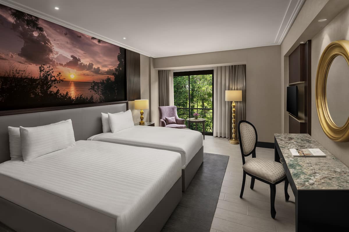 Superior Room | Minibar, in-room safe, desk, soundproofing