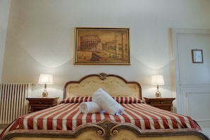 Suite | Minibar, in-room safe, desk, soundproofing - Armonia All'Opera (Rome)