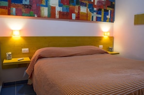 Quarto casal | 1 quarto, lençóis italianos Frette, roupas de cama premium