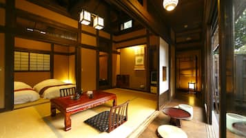 Traditionelt værelse (Japanese Style, TAKEBUE) | Dundyner, pengeskab på værelset, skrivebord, gratis Wi-Fi