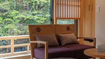 Luxury Double Room, 1 Double Bed, Private Bathroom (Adult Only) | Premium bedding, in-room safe, desk, free WiFi