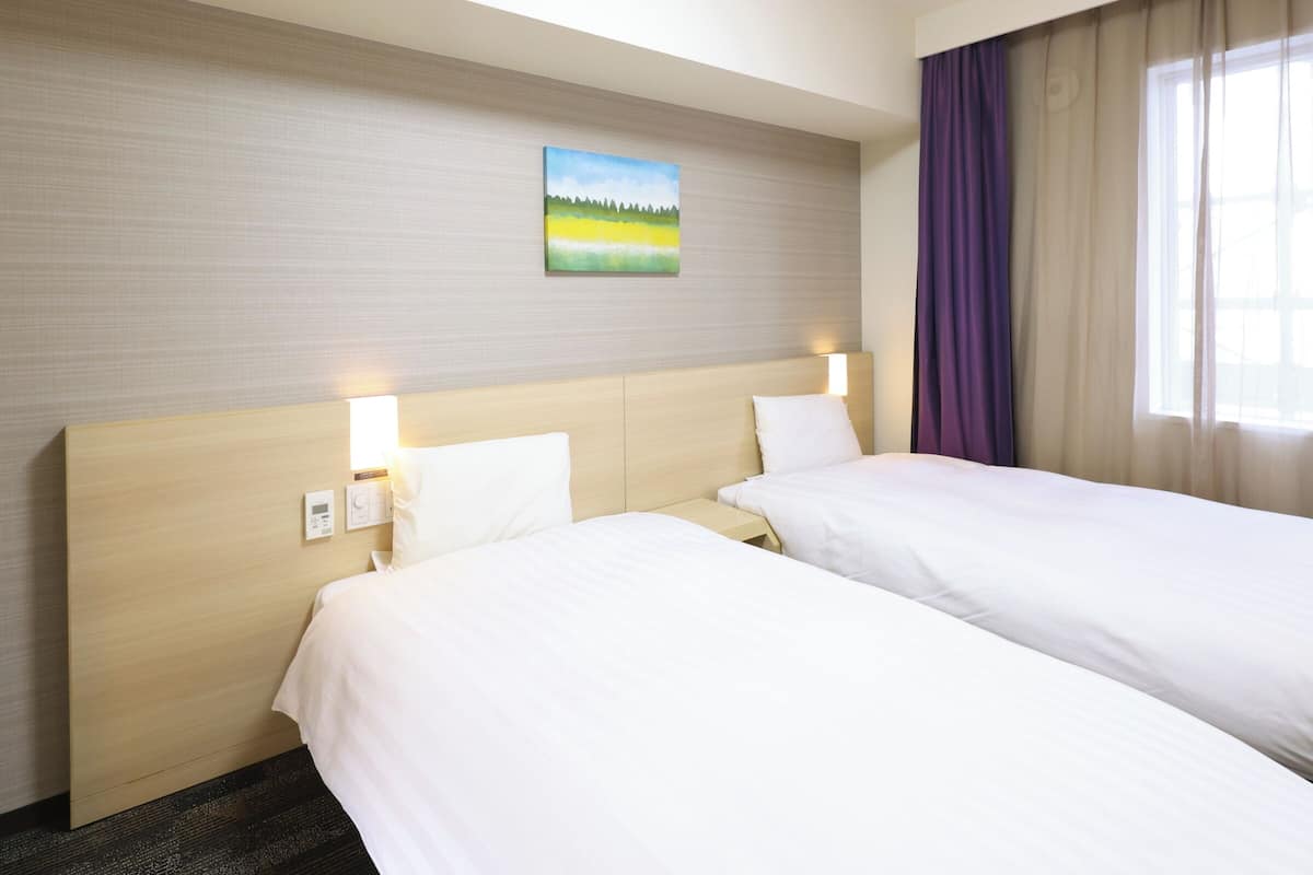 In-room safe, desk, free WiFi, bed sheets