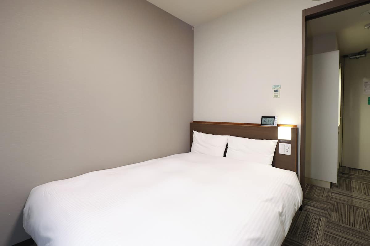 In-room safe, desk, blackout curtains, free WiFi