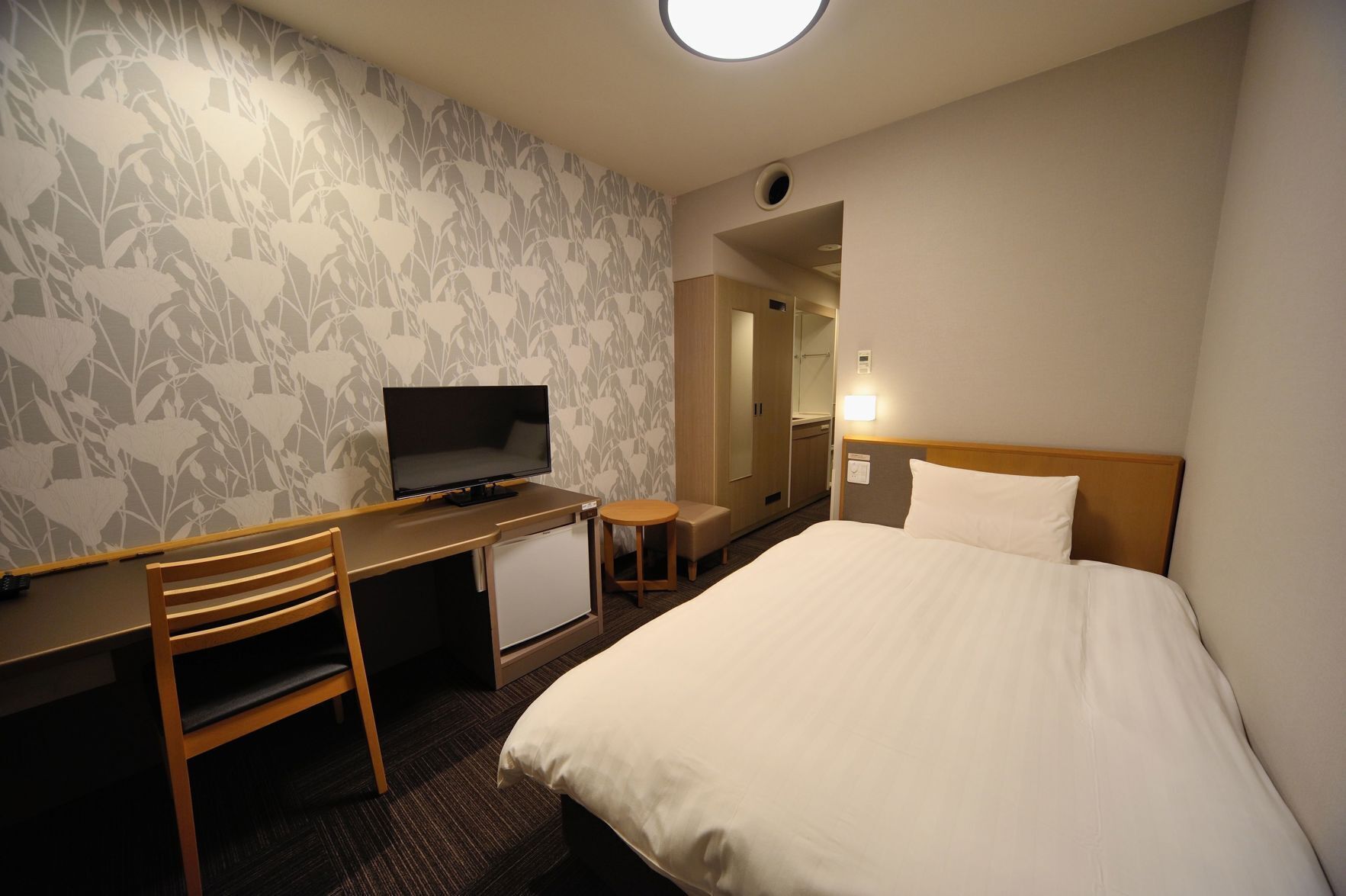 In-room safe, desk, blackout drapes, free WiFi