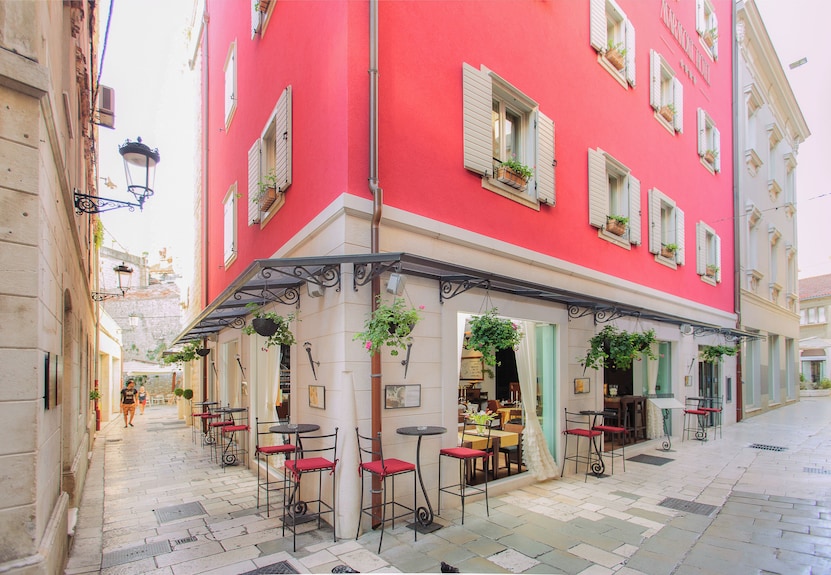 Hotel Marmont Heritage Reviews, Deals & Photos 2025 - Expedia