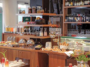 Free daily buffet breakfast - Hotel Marmont Heritage (Split)