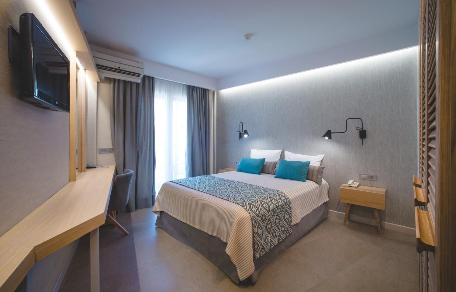 in-room safe, cots/infant beds, bed sheets