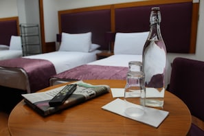 Twin Room | Free WiFi, bed sheets