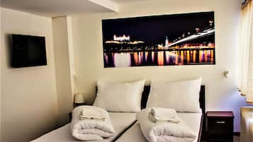 Bügeleisen/Bügelbrett, kostenloses WLAN, Bettwäsche