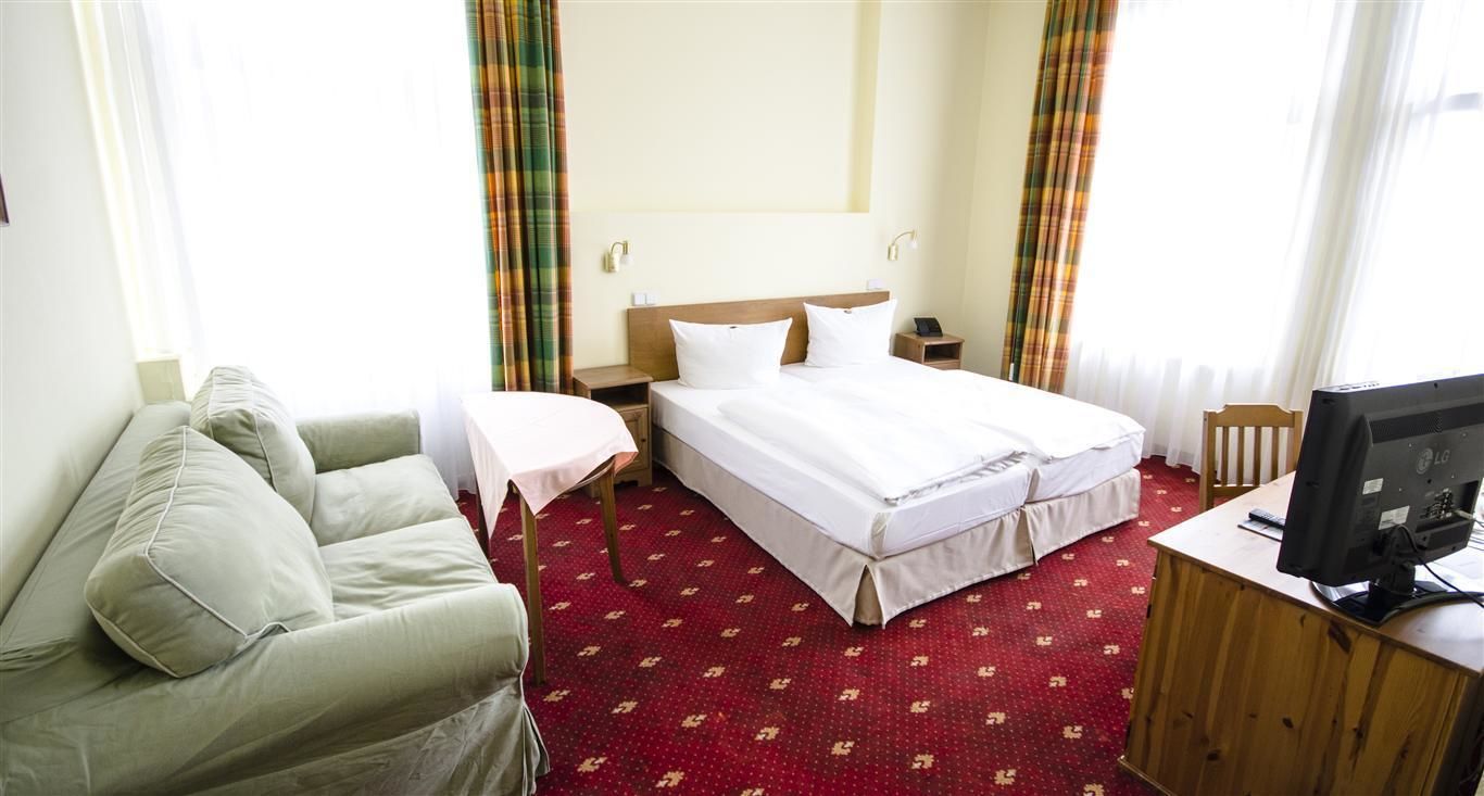 egyptian cotton sheets, premium bedding, select comfort beds, desk