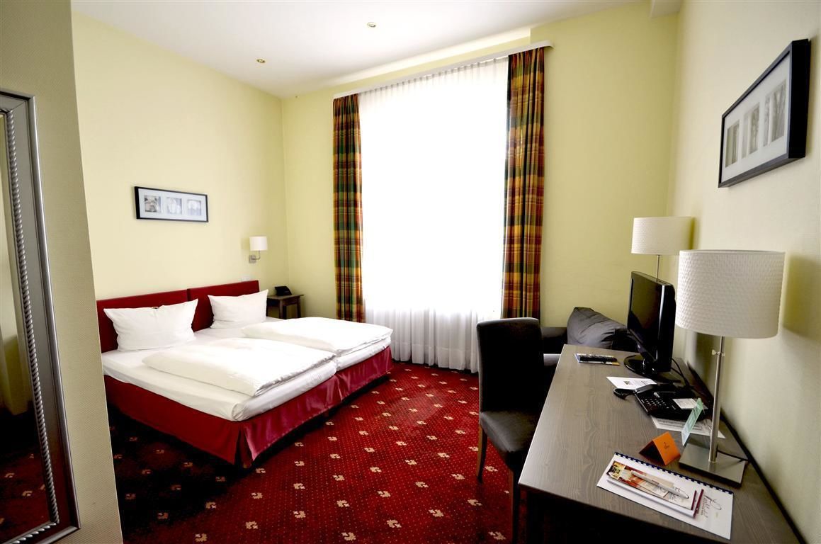 egyptian cotton sheets, premium bedding, select comfort beds, desk