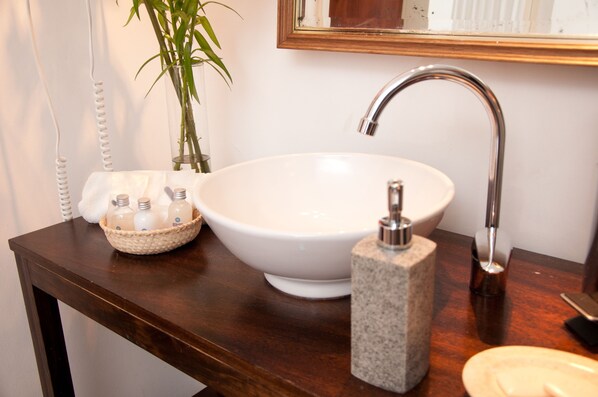 Bathroom - Blue Soho Hotel (Buenos Aires)