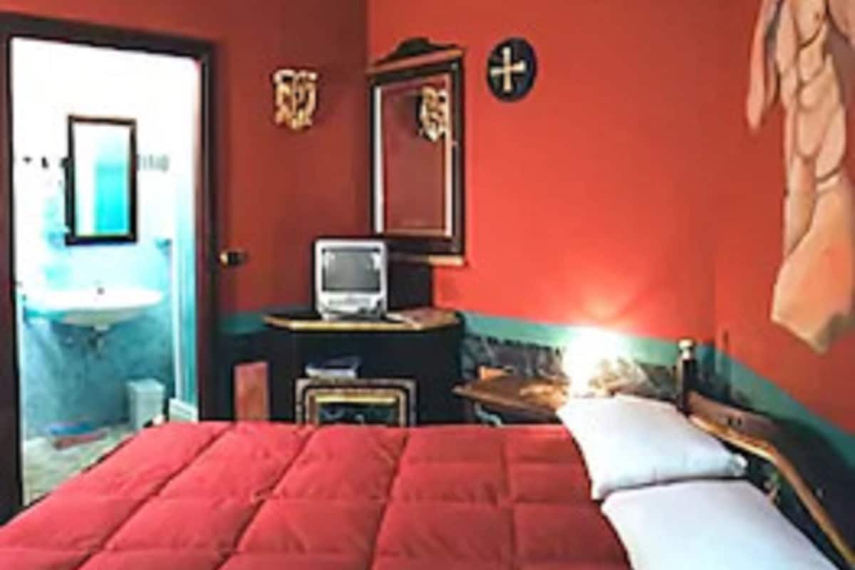 Quarto casal | Wi-Fi de cortesia, roupa de cama