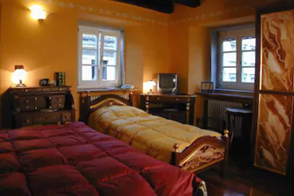 Quarto triplo | Wi-Fi de cortesia, roupa de cama