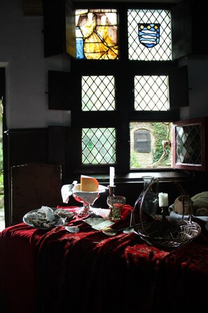 Petit déjeuner complet compris