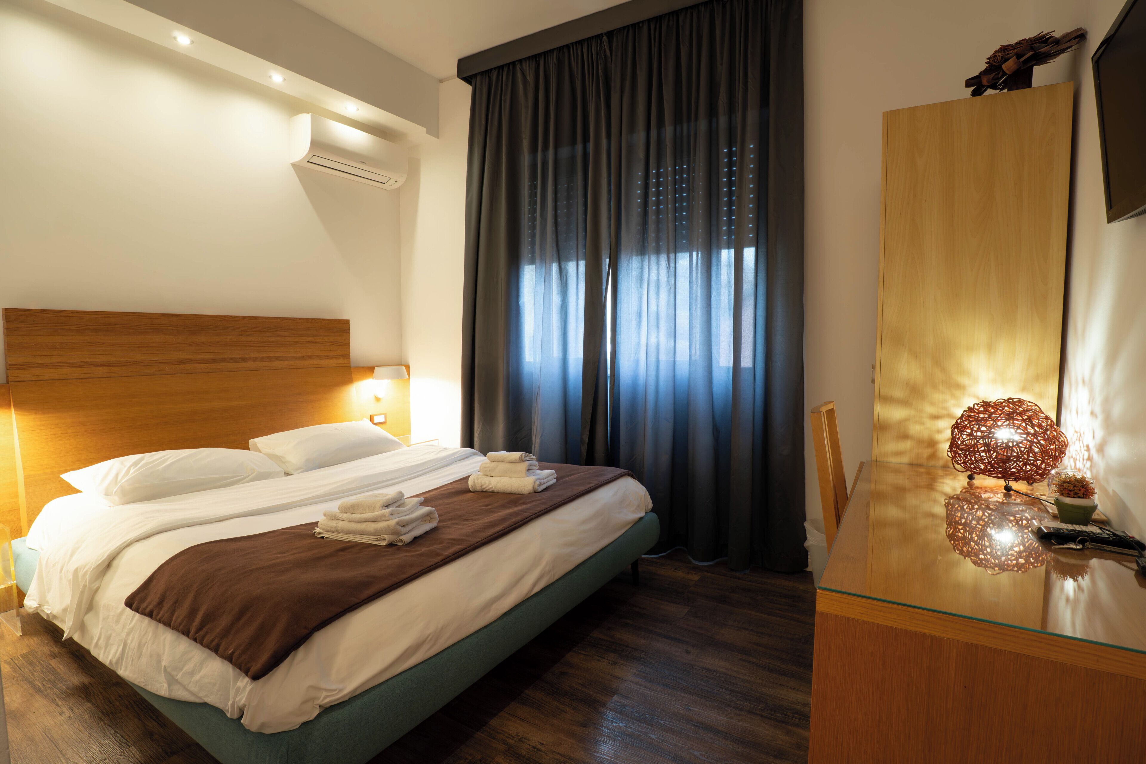 Egyptian cotton sheets, premium bedding, down duvets, pillow-top beds
