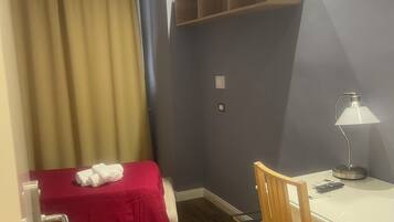 Business Single Room | Egyptian cotton sheets, premium bedding, down comforters, pillowtop beds
