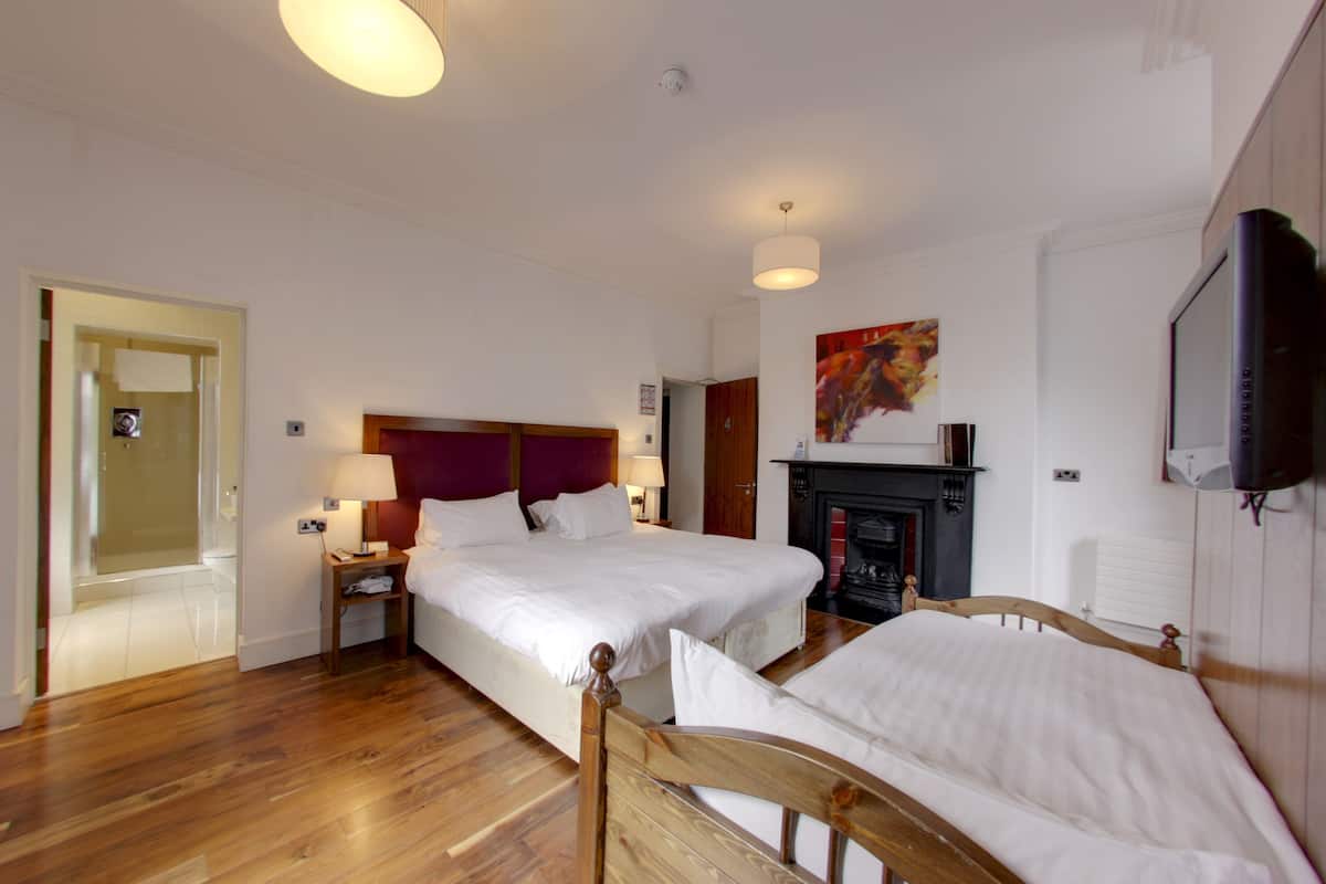 Select Comfort beds, iron/ironing board, free WiFi, bed sheets
