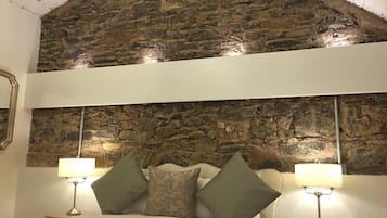 Premium bedding, down comforters, in-room safe, desk