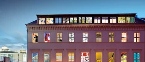 Façade de l’hébergement - soirée/nuit