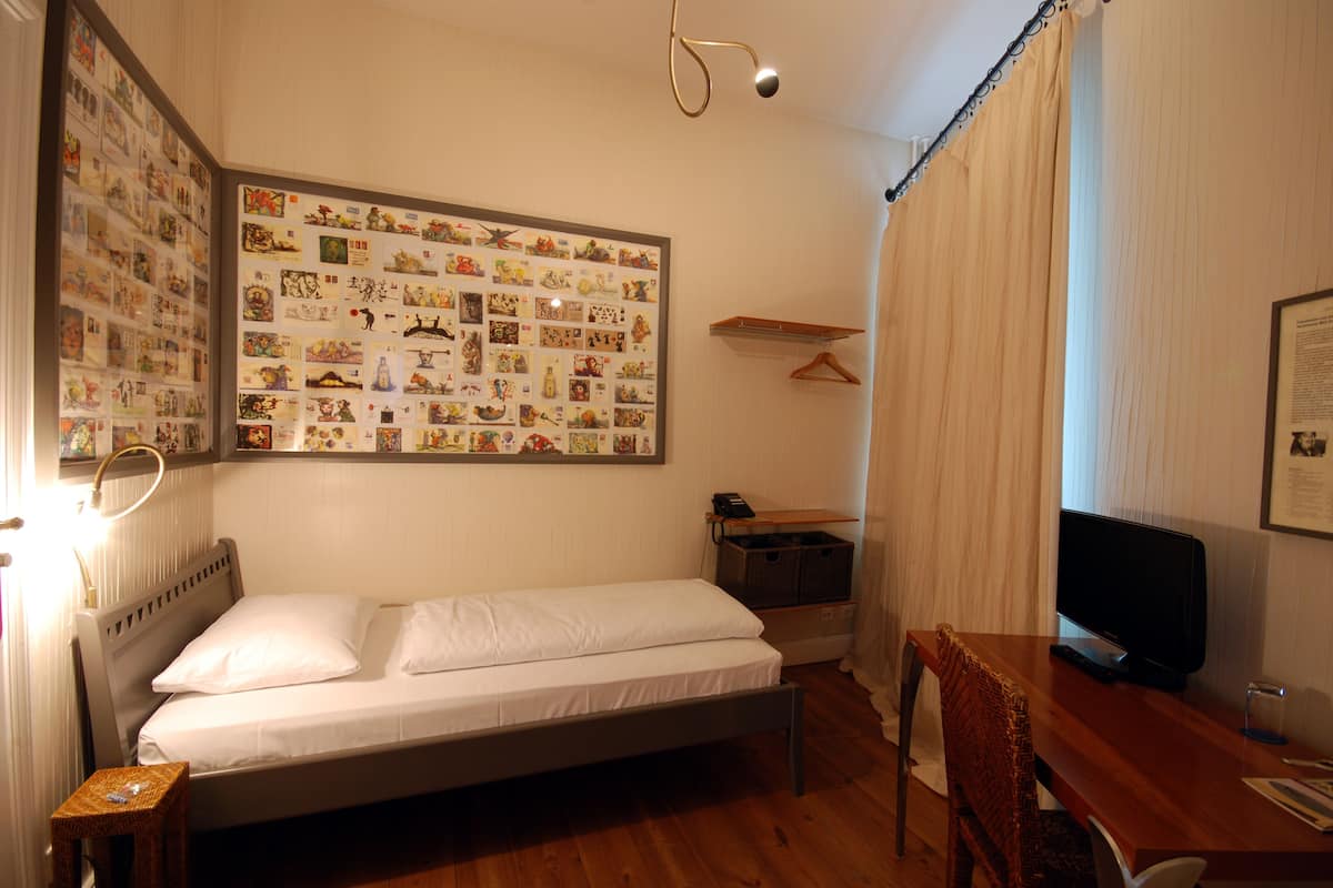 Comfort Single Room, Private Bathroom