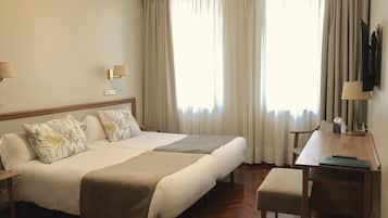 Caja fuerte, escritorio, espacio para trabajar con un portátil