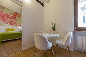 Comfort-Dreibettzimmer (Triple Room) | Bettwäsche aus ägyptischer Baumwolle, hochwertige Bettwaren