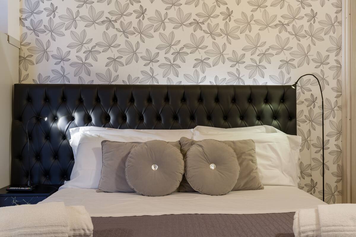 Basic Room (Small Room) | Cadar kapas Mesir, peralatan tempat tidur premium, gebar bulu kapas 
