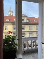 Apartment with Balcony and External Bathroom | Sacada