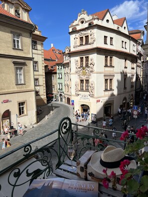 Reception - Royal Road Residence (Prague)