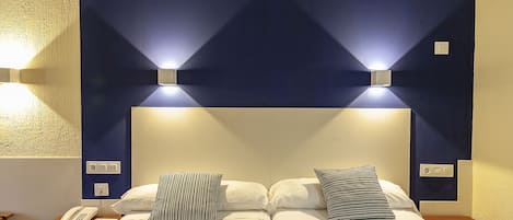 Double Room | Minibar, in-room safe, desk, blackout drapes