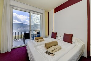 Caixa forta a l'habitació, decoració individual i mobiliari individual 