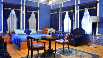 Minibar, in-room safe, desk, soundproofing