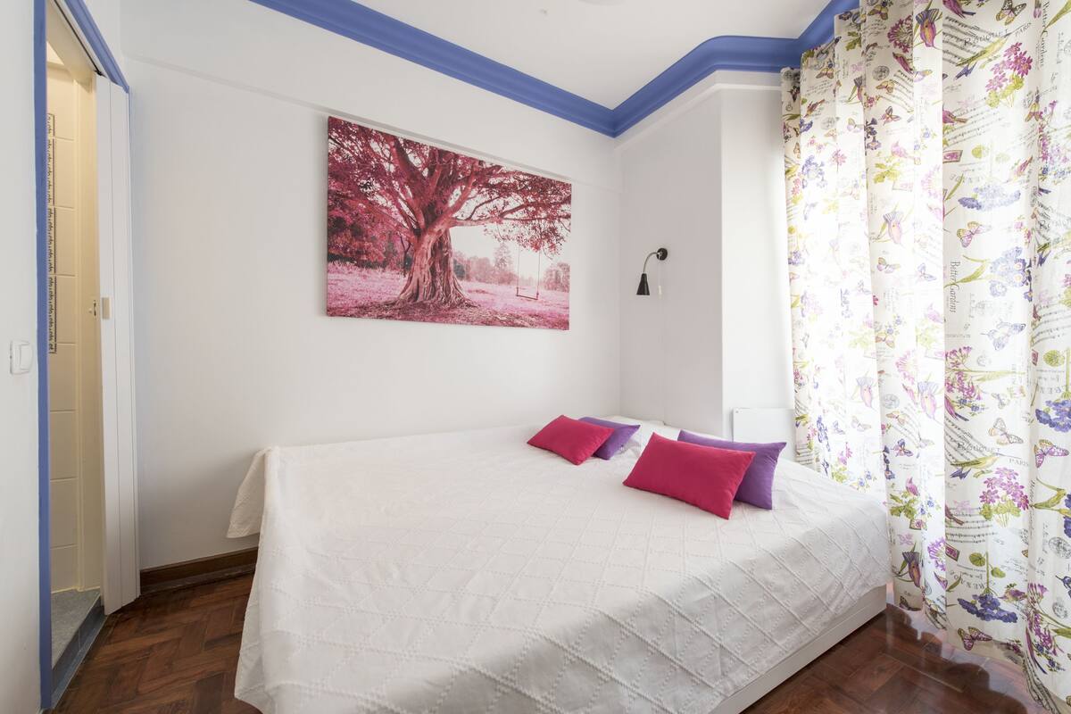 Egyptian cotton sheets, down duvets, individually decorated