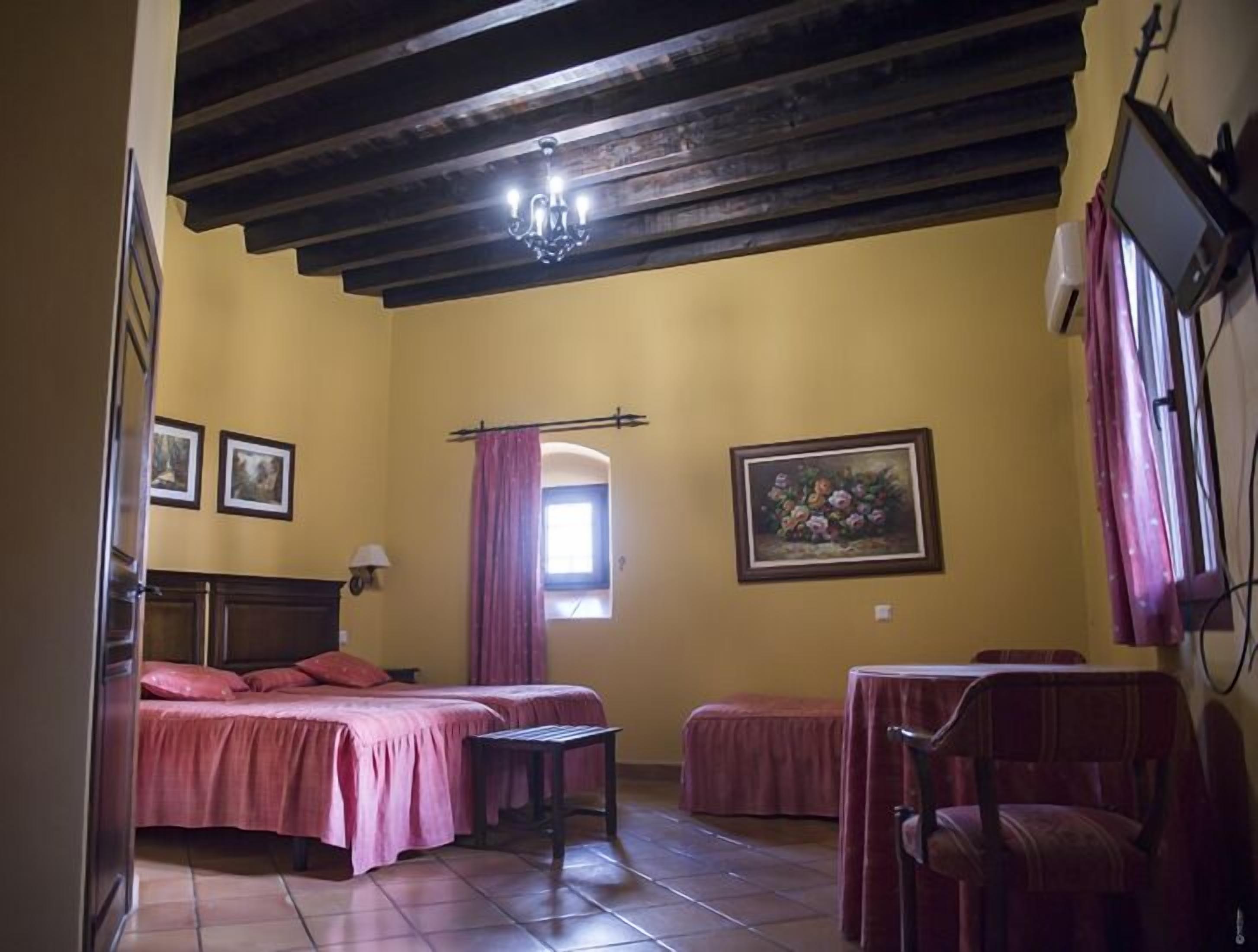 family room | desk, blackout curtains, soundproofing, free cots/infant beds