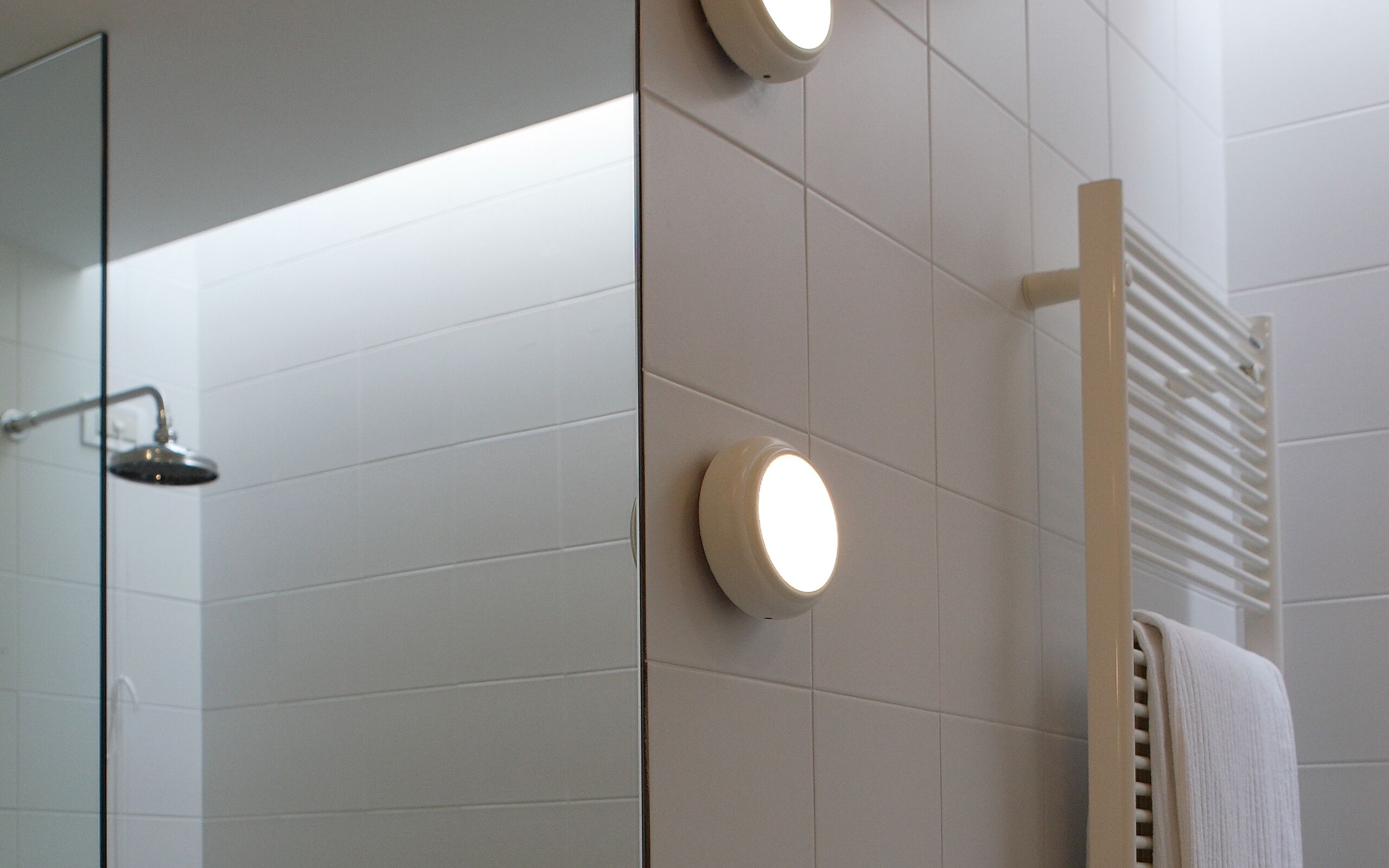 superior double or twin room, annex building | bathroom | designer toiletries, hair dryer, bidet, towels