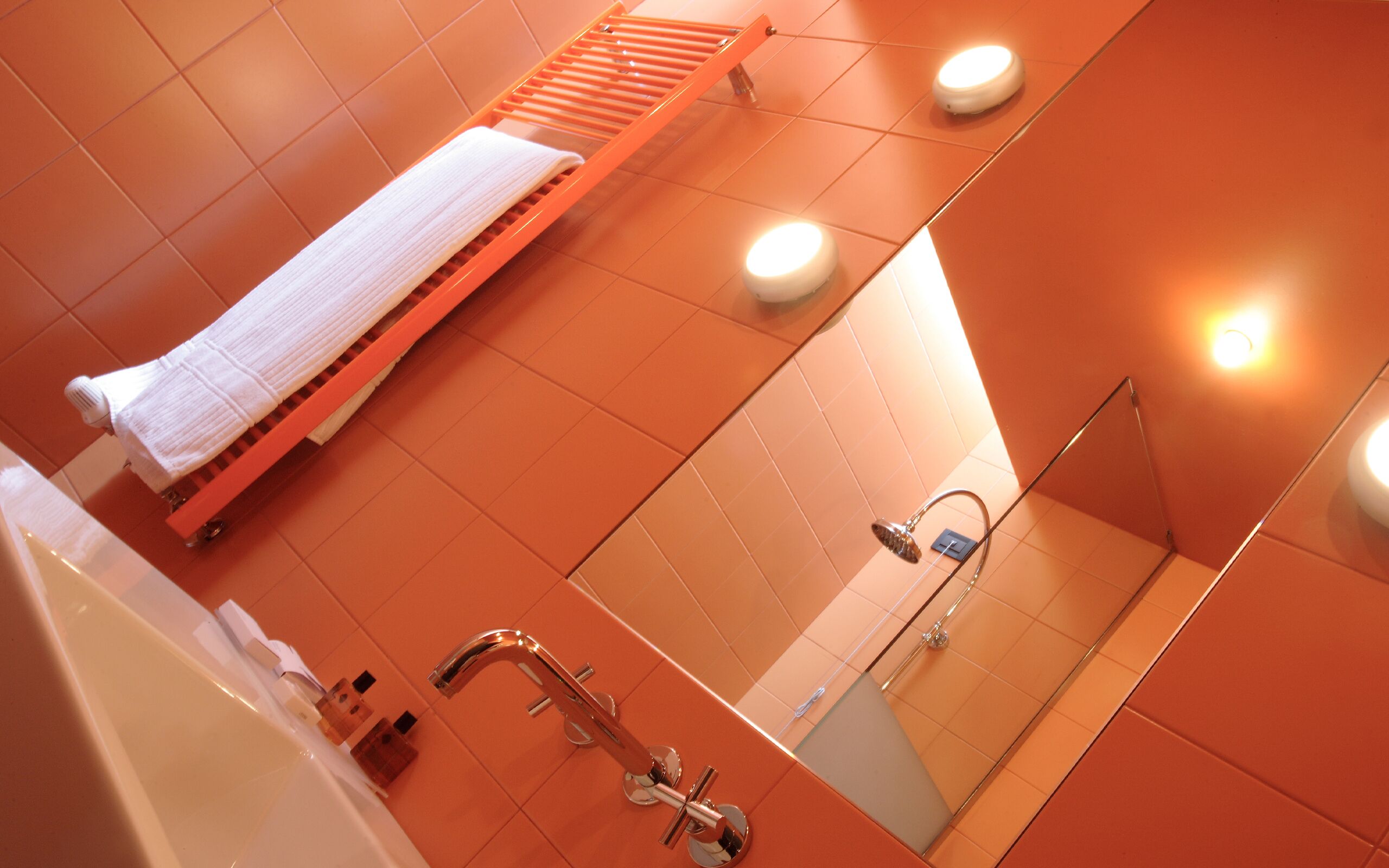 superior double or twin room, annex building | bathroom | designer toiletries, hair dryer, bidet, towels