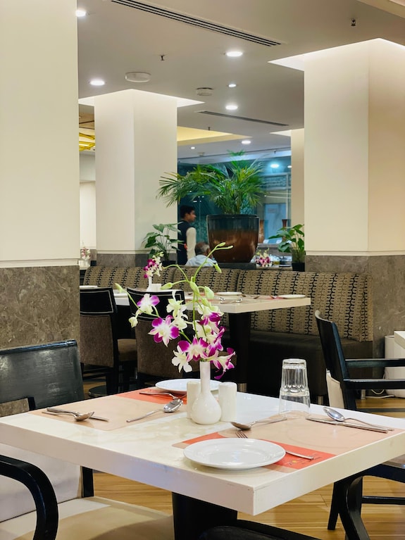 Fortune Park Galaxy, Vapi - Member ITC Hotels' Group, Vapi: Hotel Reviews, Rooms & Prices | Hoteles.com Fortune Park Galaxy, Vapi - Member ITC Hotels' Group, Vapi: Hotel Reviews, Rooms & Prices | Hoteles.com