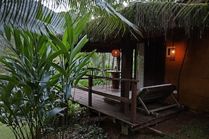 Bungalow (Luxo) | Hochwertige Bettwaren, Minibar, individuell dekoriert, Schreibtisch