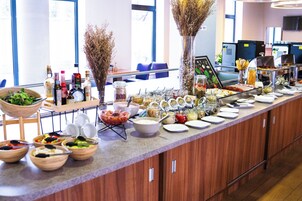 Δωρεάν πρωινό σε μπουφέ καθημερινά 