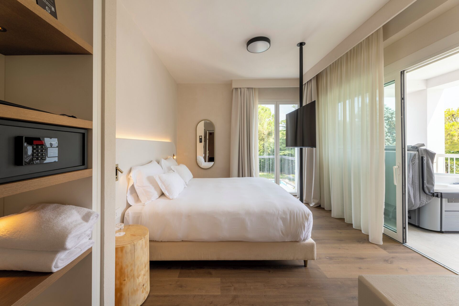Photo - Hi Hotels Sirmione - Lakeview Pool