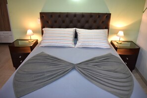 1 chambre, literie de qualité, minibar, décor unique