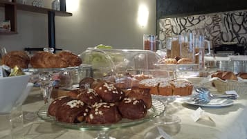 Daily buffet breakfast (EUR 10.00 per person)