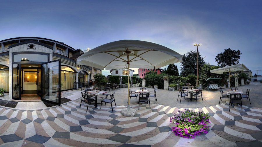 Hotel Postumia