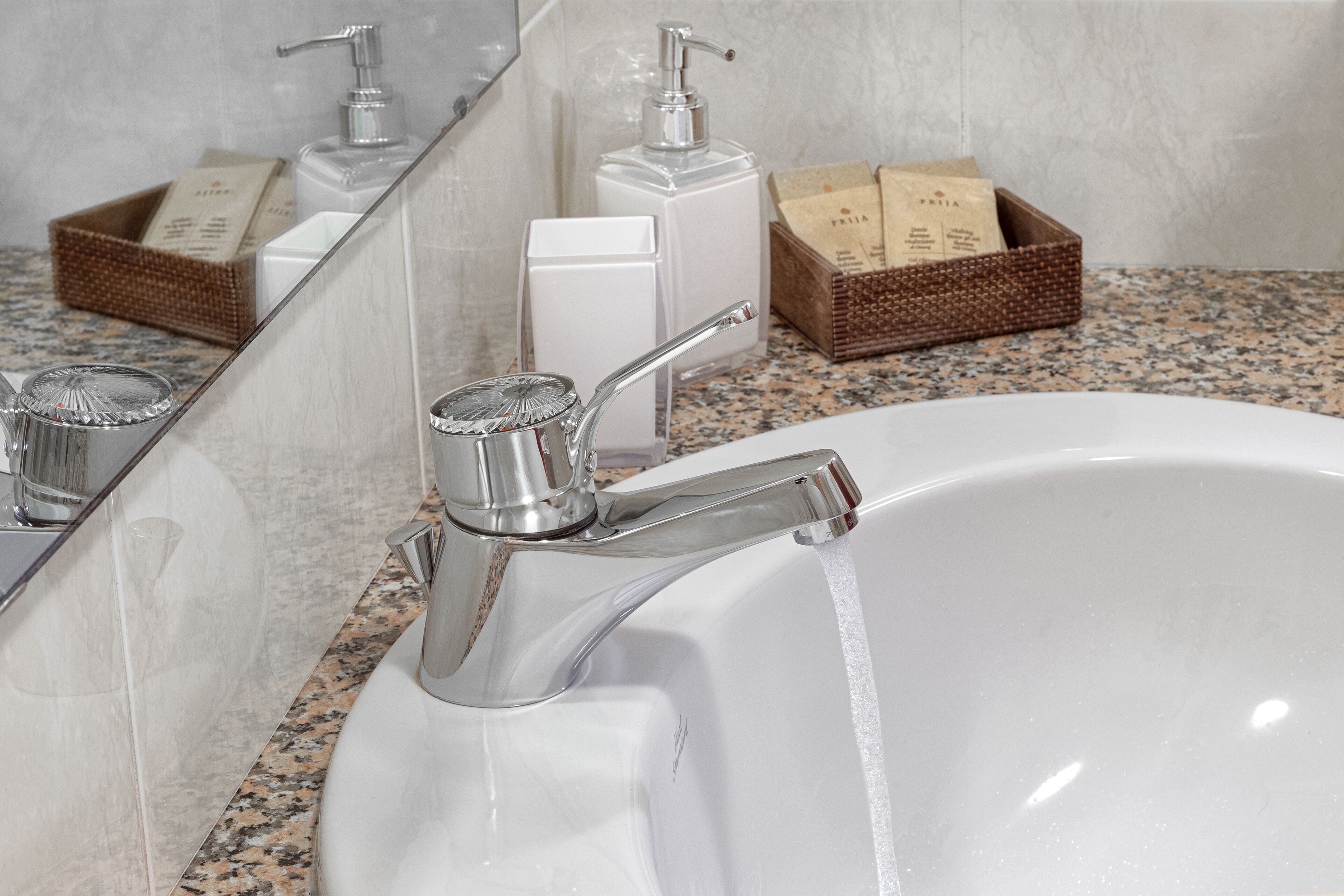 shower, free toiletries, hair dryer, bidet